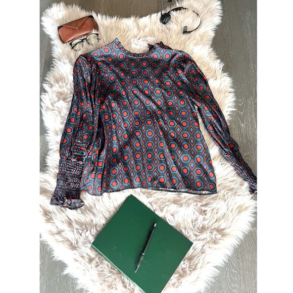 🔵🔴Zara Top (xs) - Picture 5 of 5